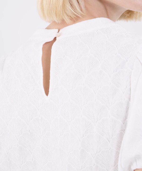 Blusa Unicolor Con Textura image number null