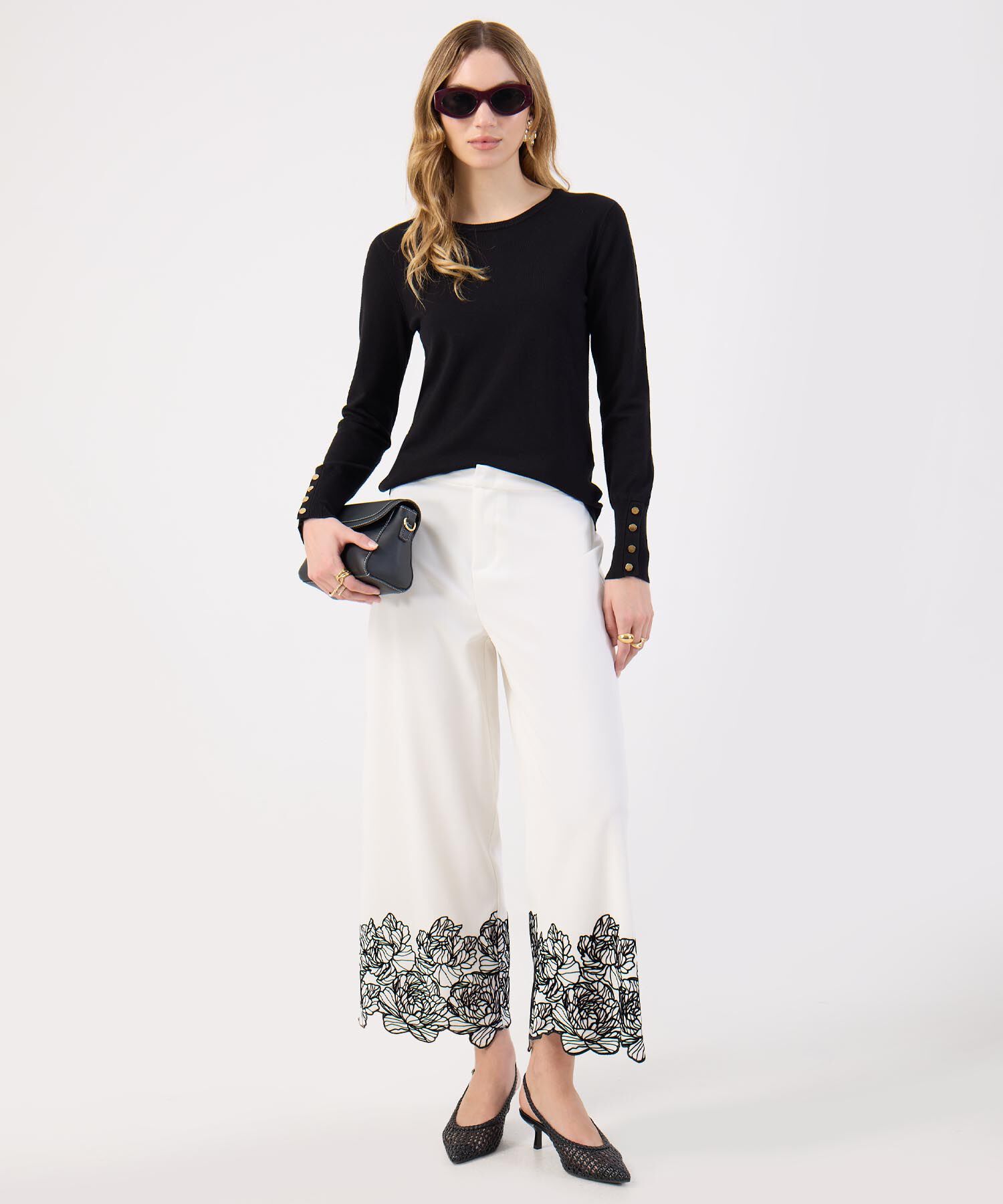Pantalón Cropped Blanco Detalle Encaje Floral