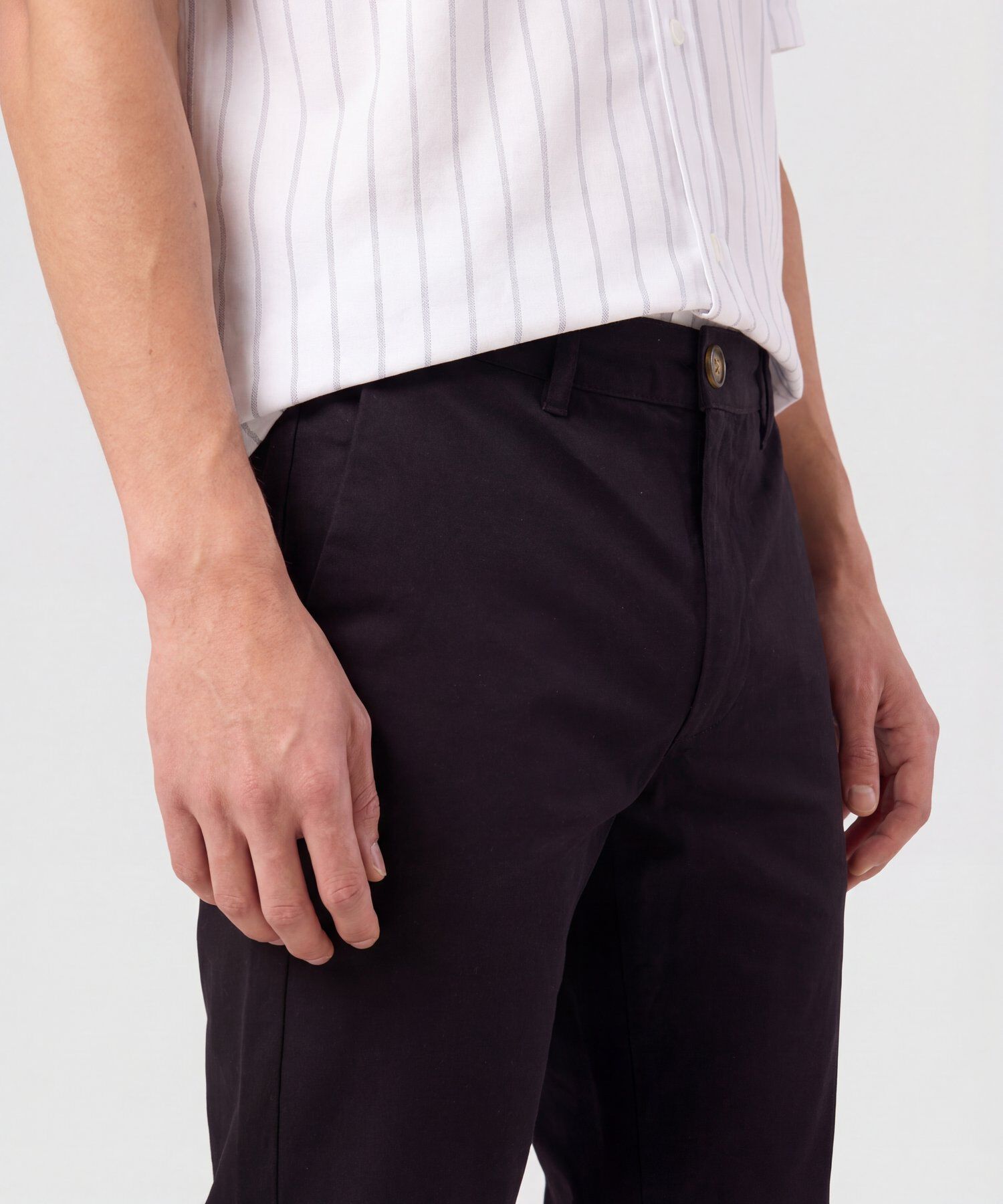Pantal&oacute;n Cl&aacute;sico para Hombre de Corte Recto