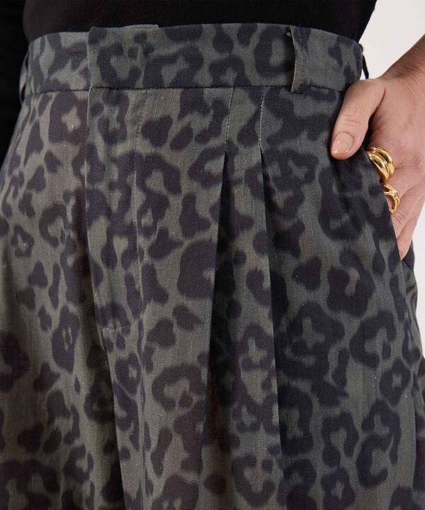 Pantalon Animal Print Fluido  image number null