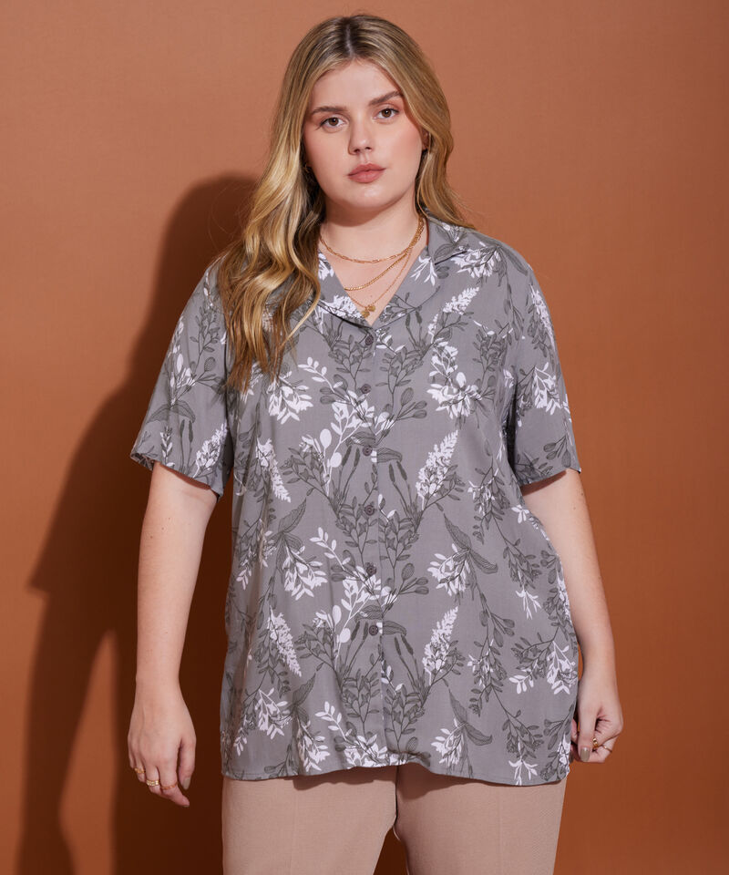 Camisa Estampada Manga Corta, Cuello Camisero Con Botonadura En Centro Frente Y Bolsillo