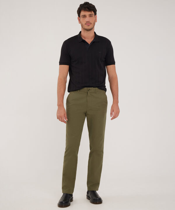 Pantalón Unicolor Clásico Con Silueta Regular Fi­T, Magia En El Caribe image number null