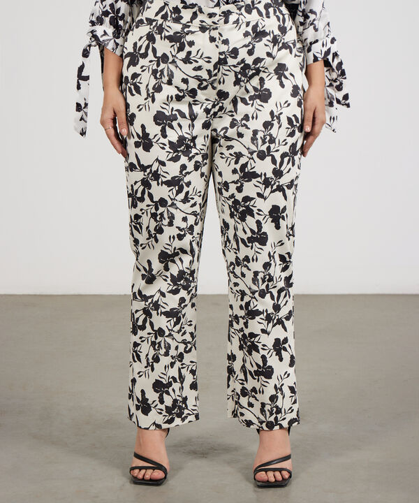 Pantalón Casual con Estampado Floral image number null