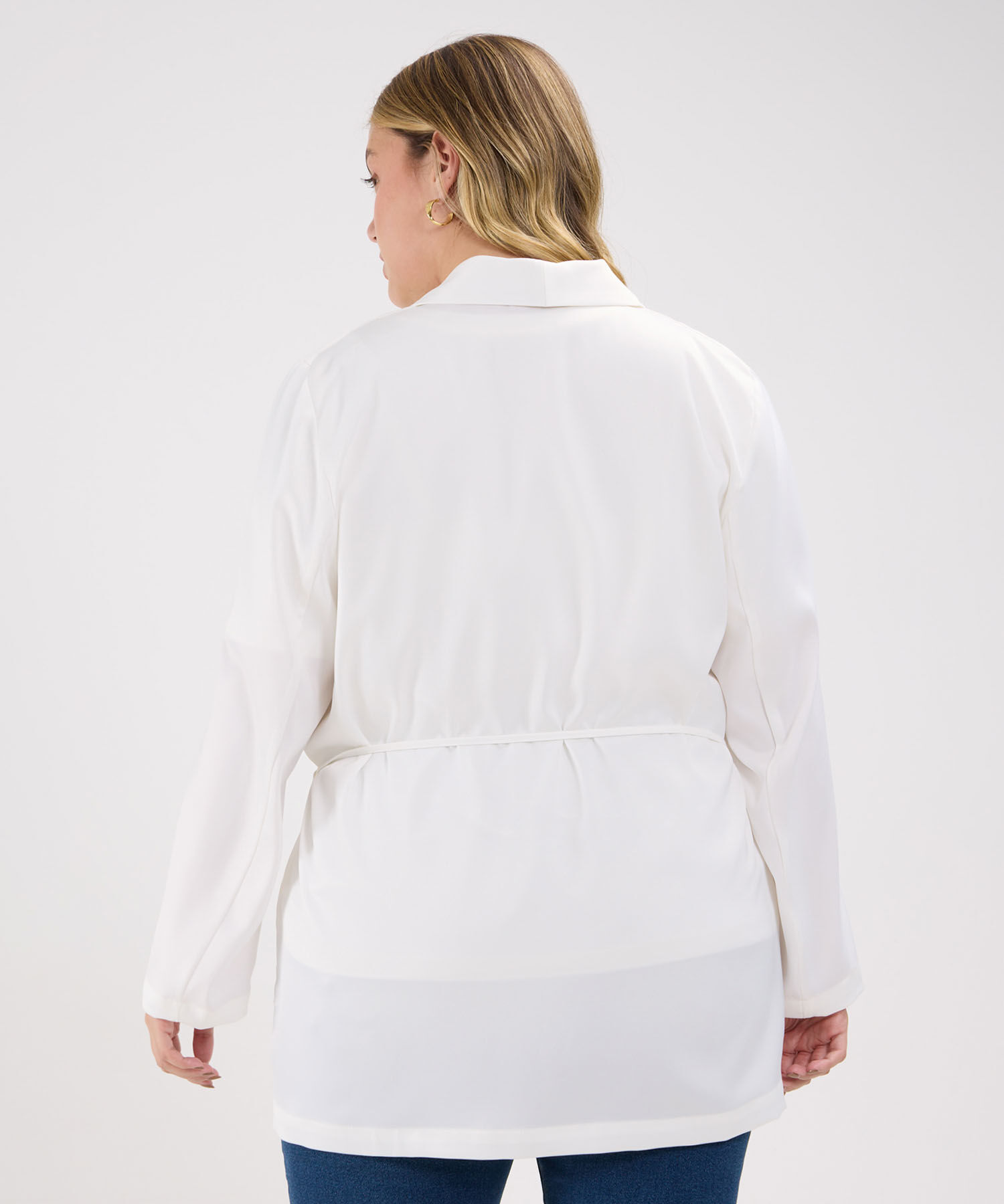 Chaqueta Unicolor Con Cinturón