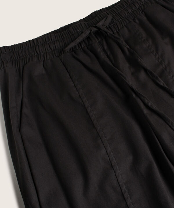 Pantalón Unicolor Tiro Alto