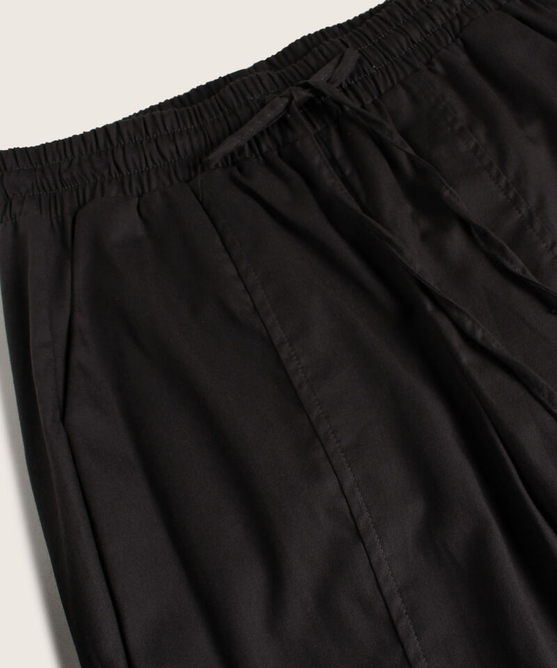 Pantalón Unicolor Tiro Alto
