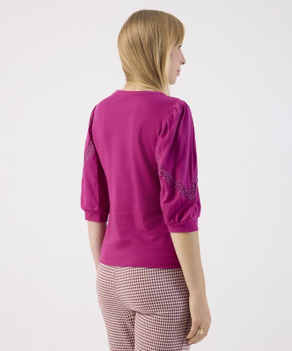 Blusa con Detalle Calado