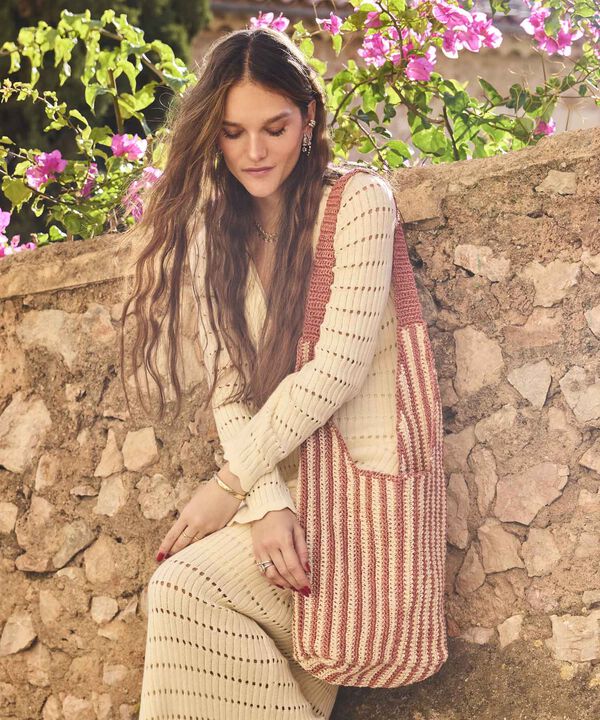 Bolso Tipo Hobo de Tejido Crochet para Mujer image number null