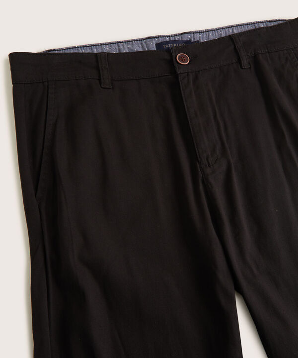 Pantalón Chino Slim Fit Unicolor image number null