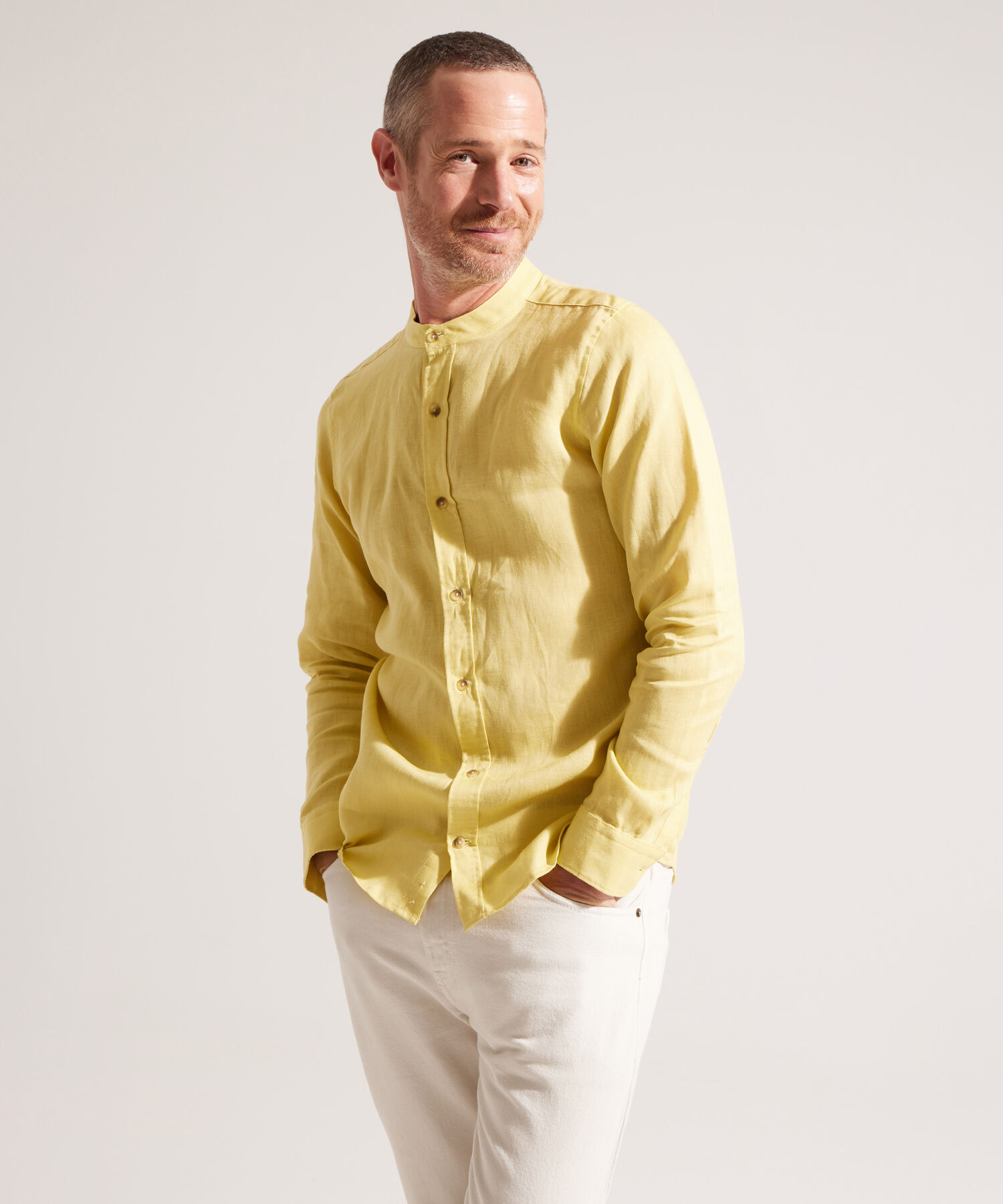 Camisa en Lino con Cuello Mao