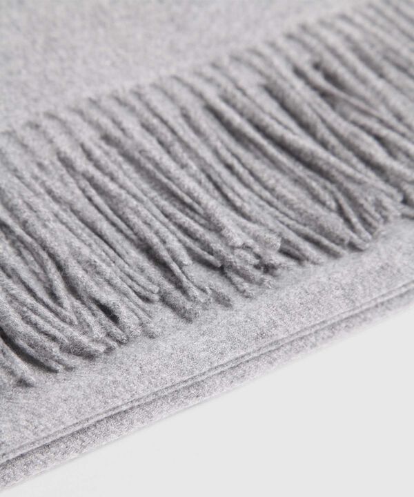 Bufanda Suave de Tejido Fino con Flecos Para Hombre image number null