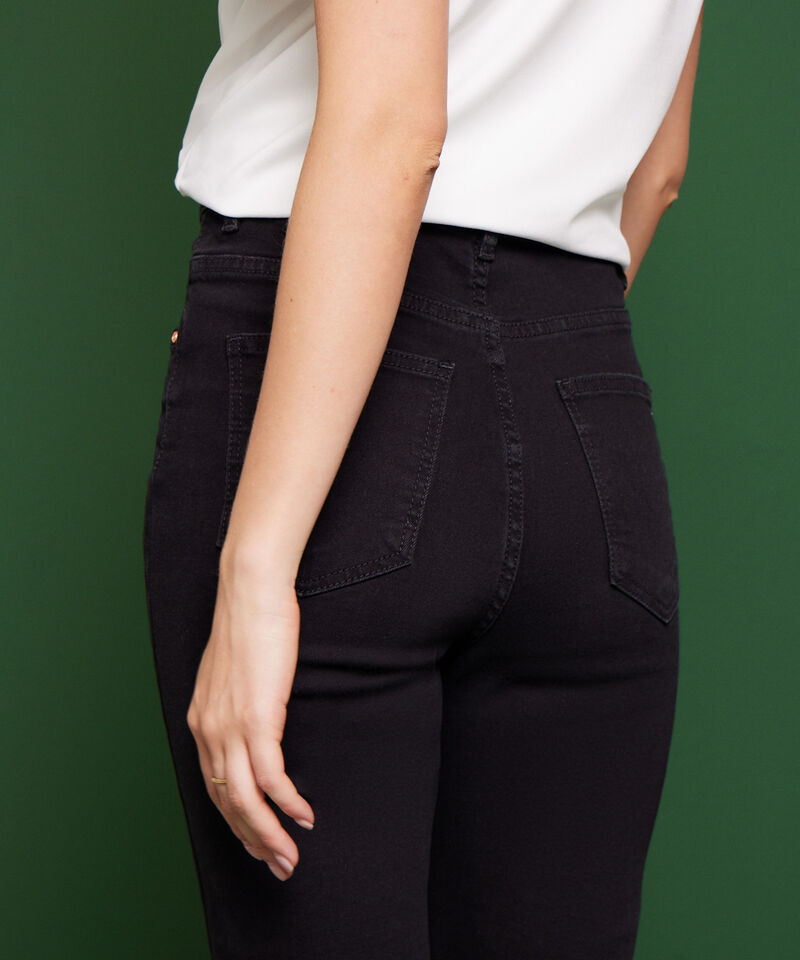 Jean Straight Tono Negro
