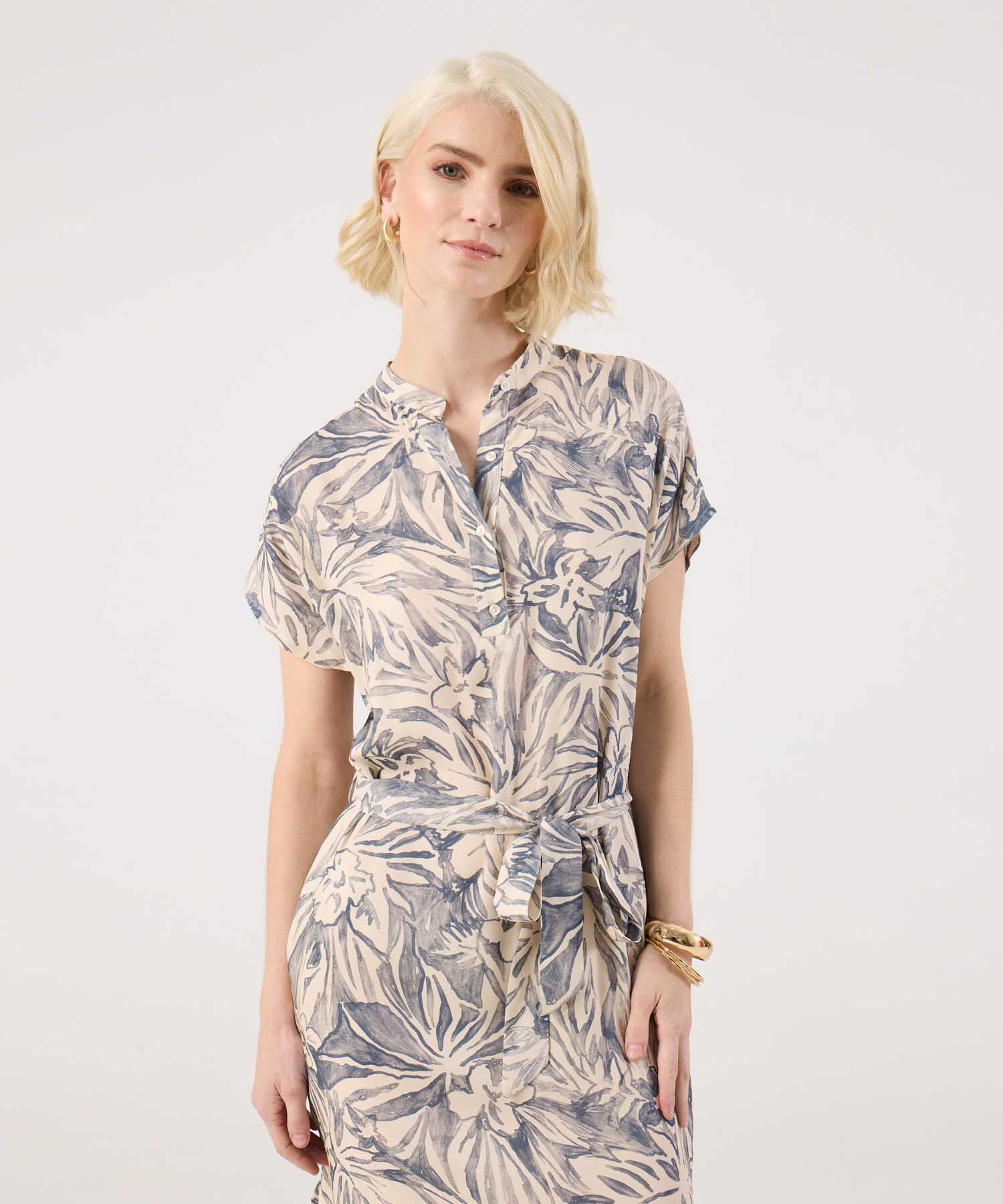 Vestido Estampado Con Cinturon