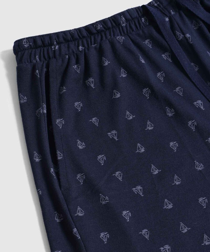 Pijama De Dos Piezas Con Camiseta Cuello En V Y Short Estampado