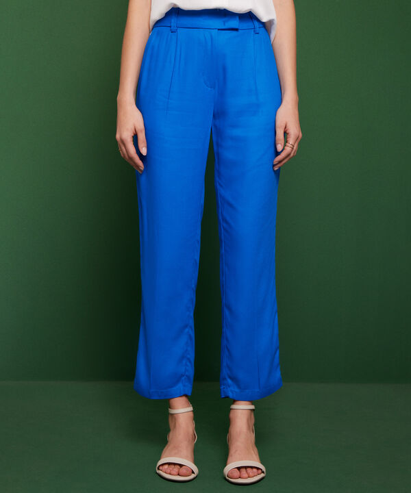 Pantalón Unicolor Con Prense En Frente