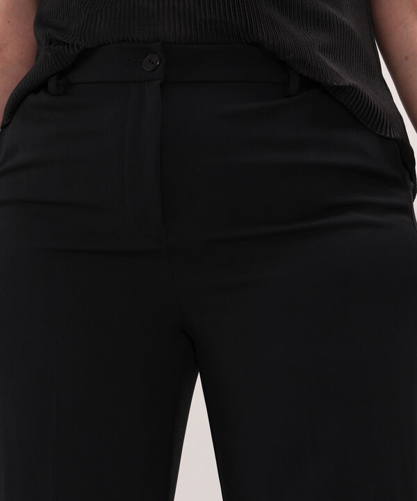Pantalon Unicolor Encauchado En Pretina image number null