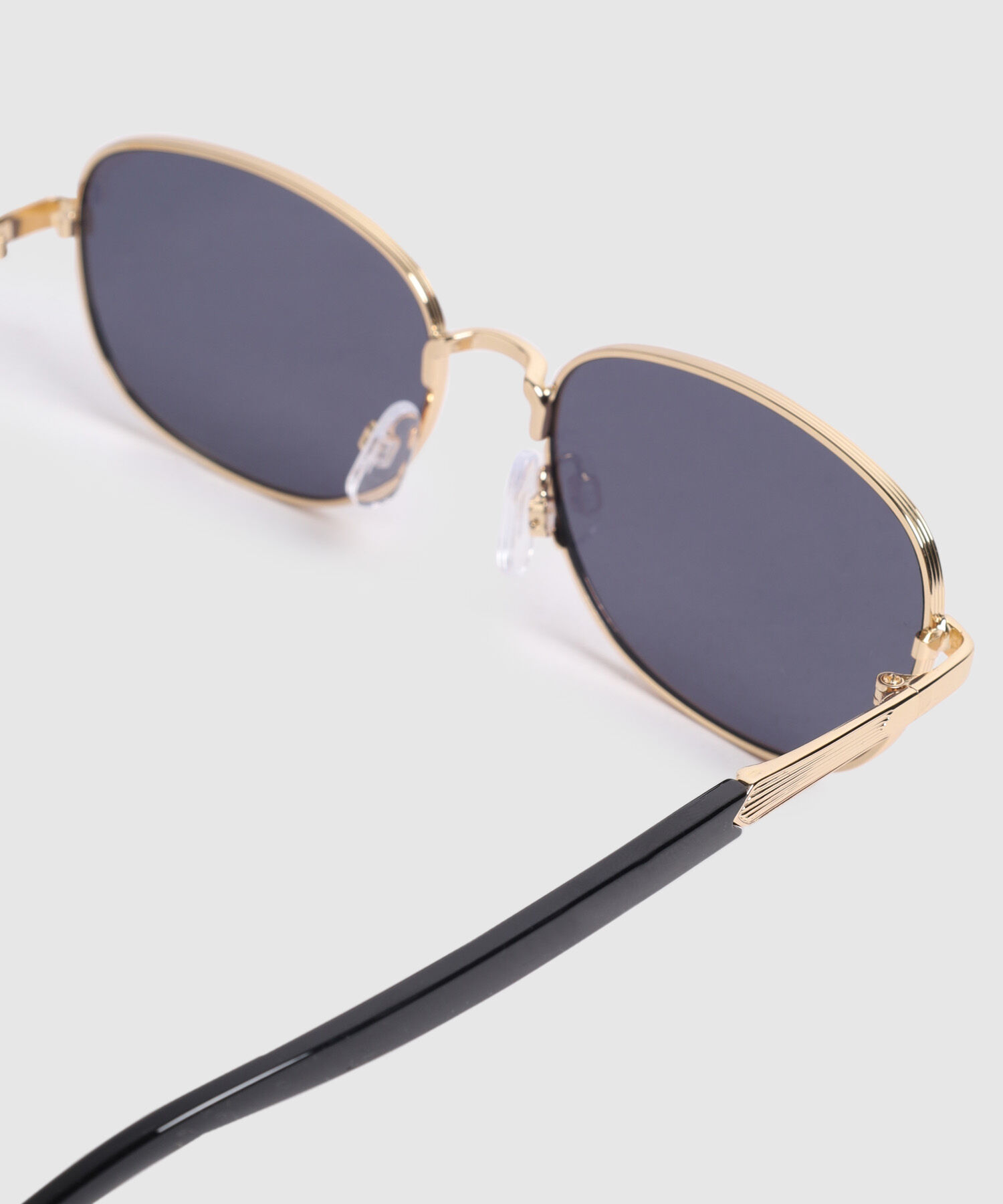 Gafas De Sol Ovaladas Con Marco Met&aacute;lico Para Mujer