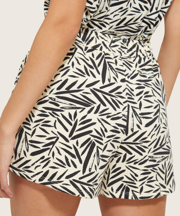 Short Estampado Con Screen image number null