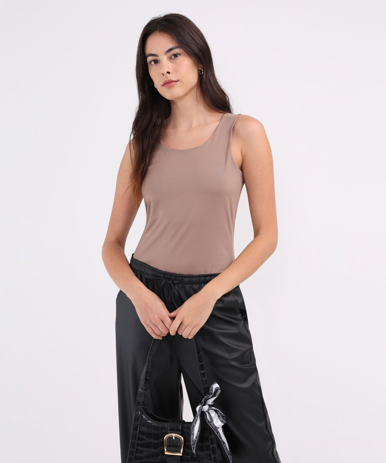 Camiseta Básica Manga Sisa Unicolor