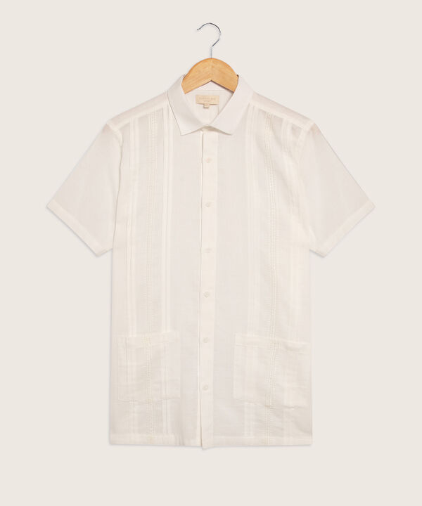 Camisa Guayabera Manga Corta, Con Bolsillo, Bordado Y Alforzas