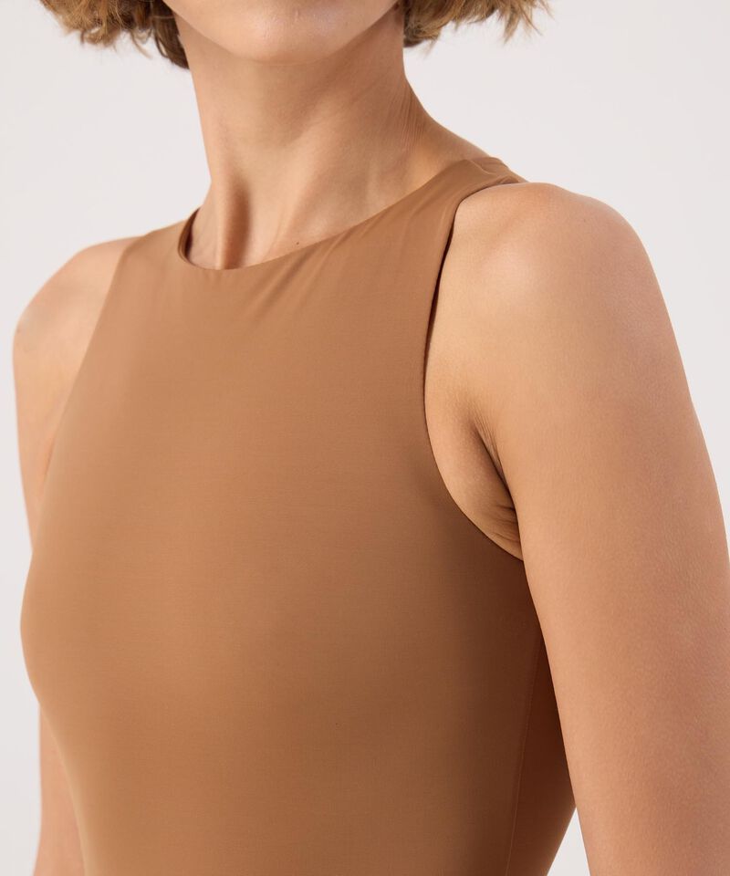 Body Skims Manga Sisa