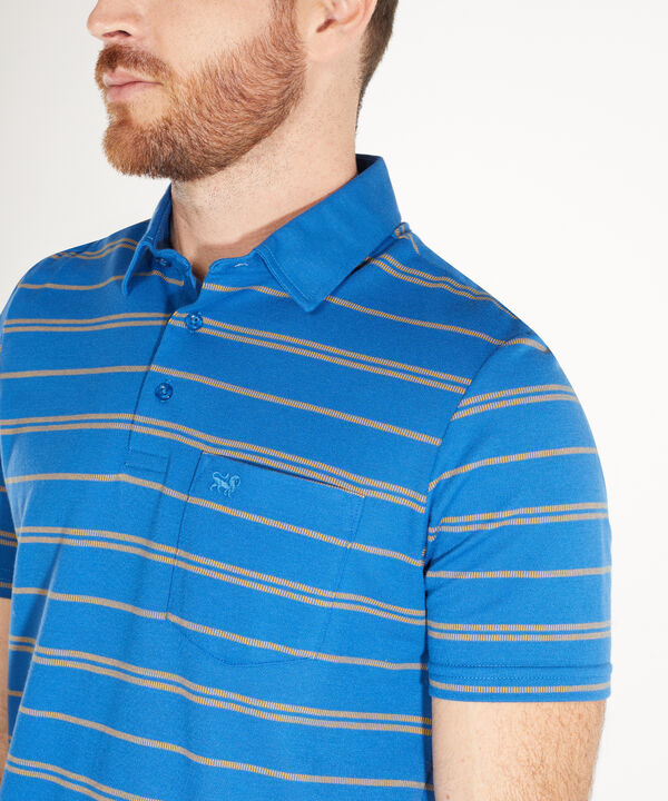 Polo Preteñido Cuello Duro Con Bolsillo Y Silueta Regular Fit, Traveling Wave Línea Moda
