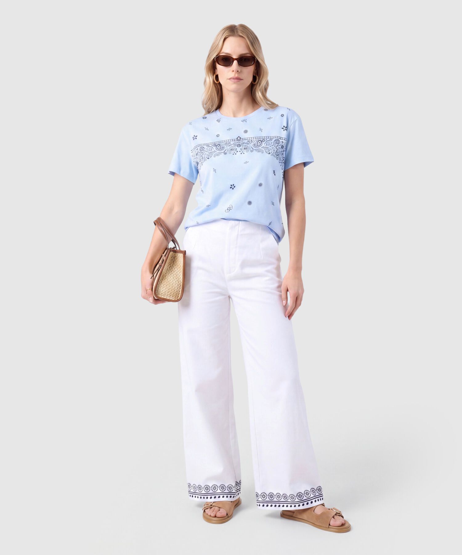 Pantal&oacute;n Tiro Alto Bota Ancha Mujer