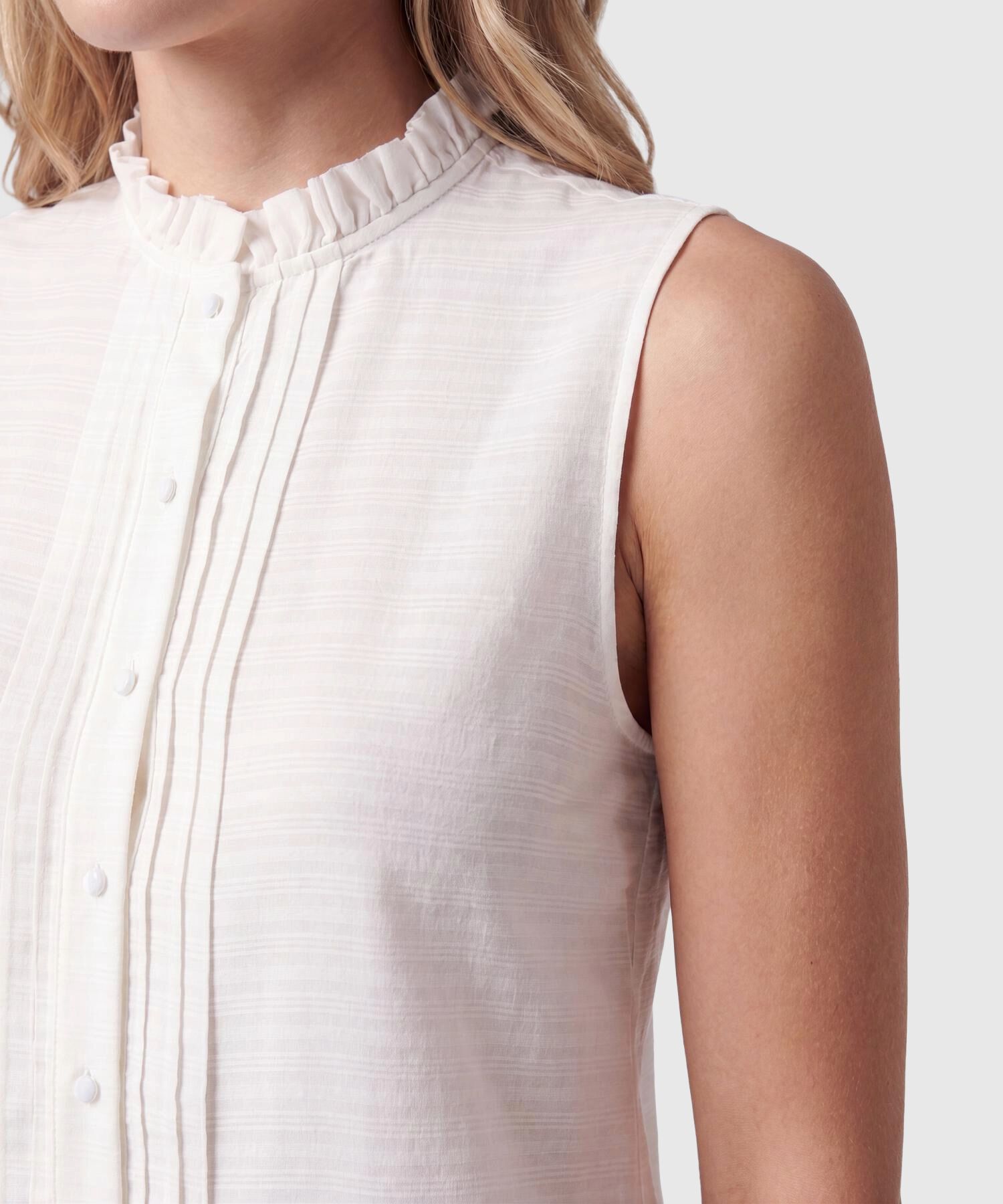 Blusa Con Cuello Alto Y Pliegues Mujer
