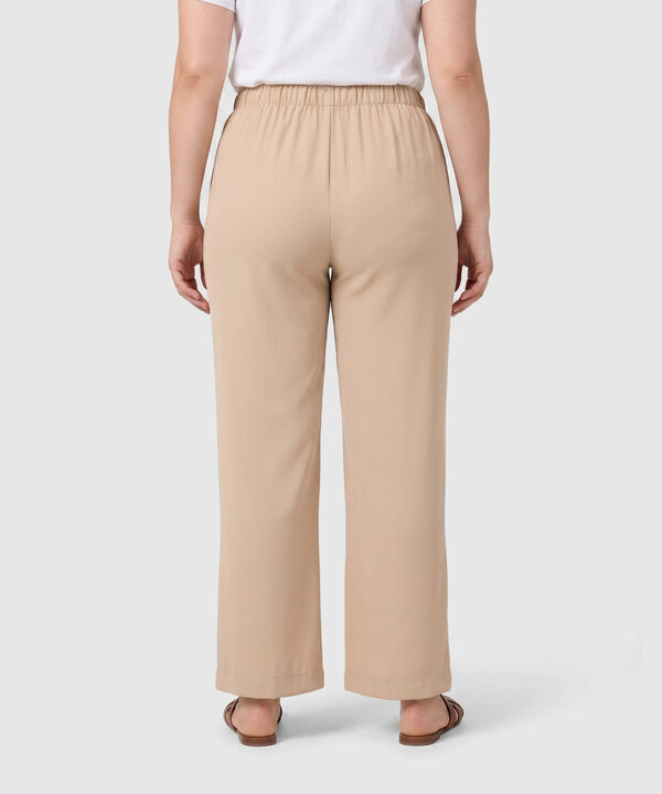 Pantal&oacute;n Recto con Quiebre Marcado Para Mujer Curvy