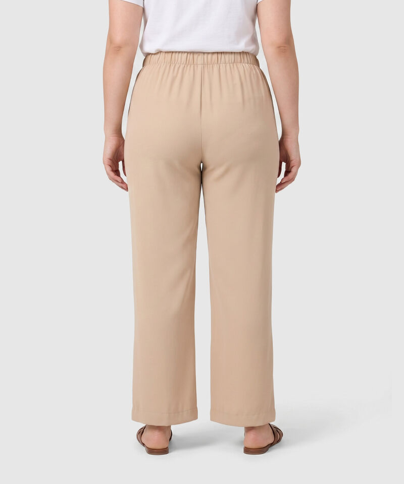 Pantal&oacute;n Recto con Quiebre Marcado Para Mujer Curvy