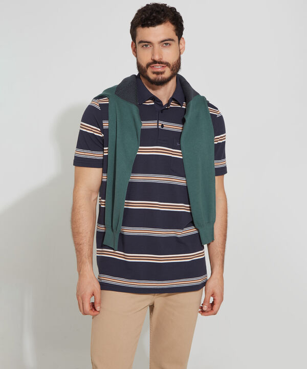 Polo Prete&ntilde;ida, Cuello Duro Con Bolsillo Y Silueta Regular Fit image number null