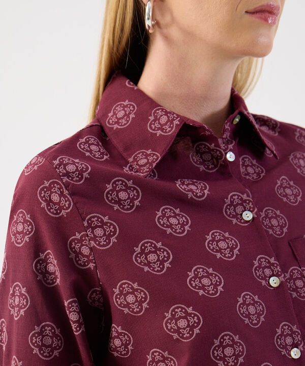 Camisa Estampado Paisley Azul y Blanco image number null