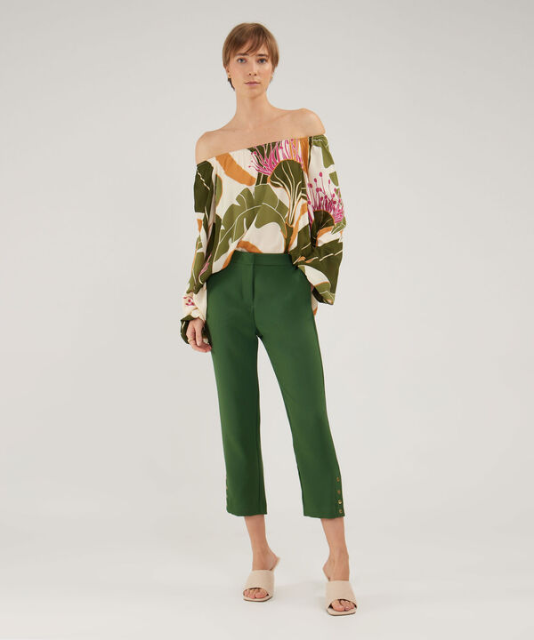 Pantalon Clasico Unicolor Con Botones En Bota image number null