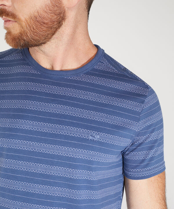 Camiseta Preteñida Textura, Manga Corta Con Cuello Redondo, Traveling Wave Línea Moda