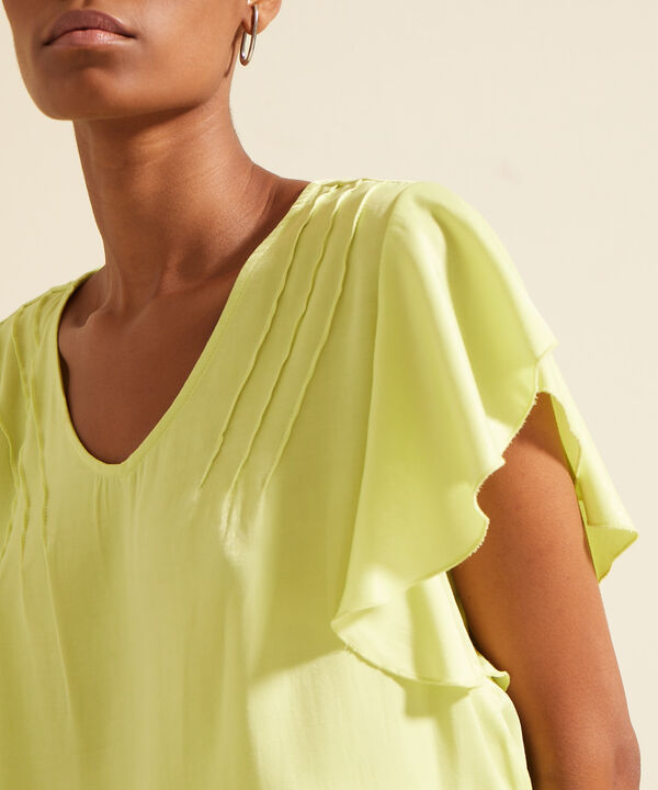 Blusa Manga Corta En Arandela Con Alforzas En Frente