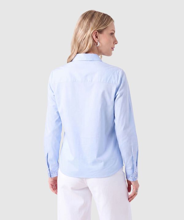Camisa con Pechera Bordada Mujer