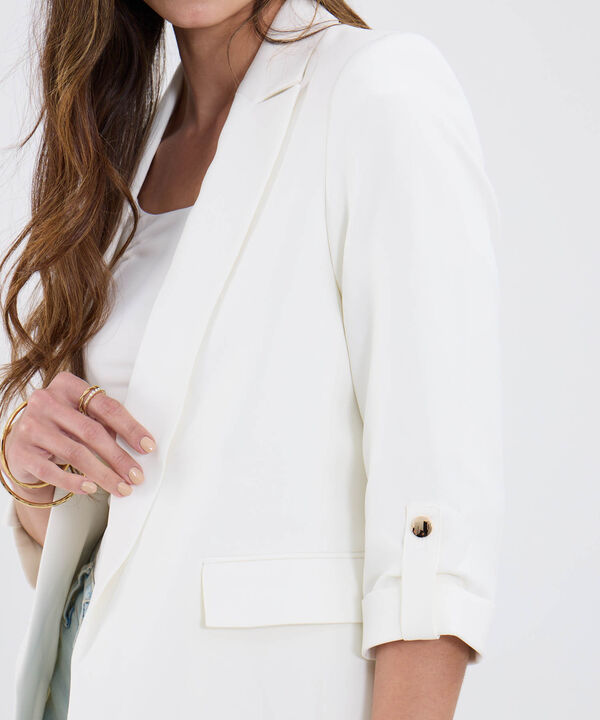 Blazer Unicolor Con Solapa image number null