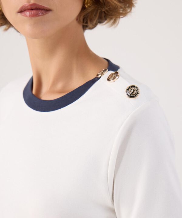 Camiseta con detalle en hombros  image number null