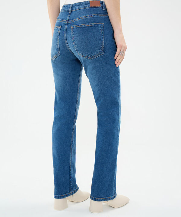 Jeans Straight Tono Medio