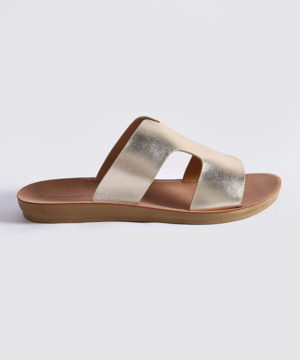 Sandalias image number null