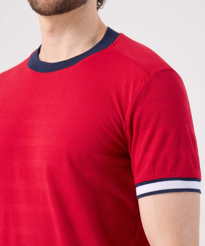 Camiseta Unicolor Con Detalle En Mangas 