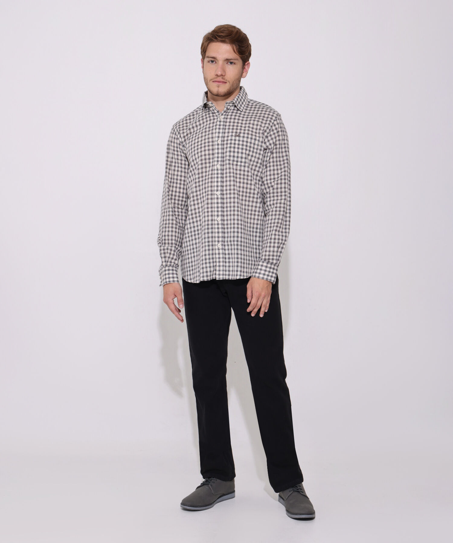 Camisa Prete&ntilde;ida Manga Larga Con Bolsillo Y Silueta Regular Fit