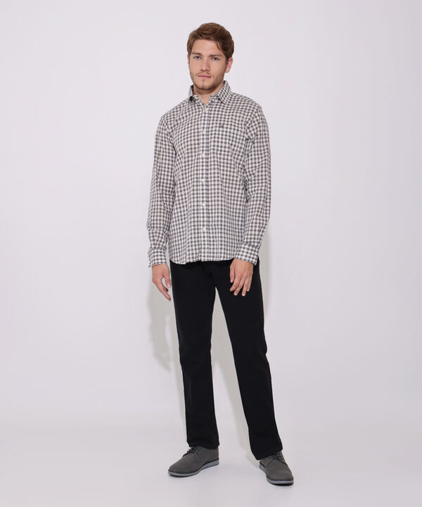 Camisa Prete&ntilde;ida Manga Larga Con Bolsillo Y Silueta Regular Fit