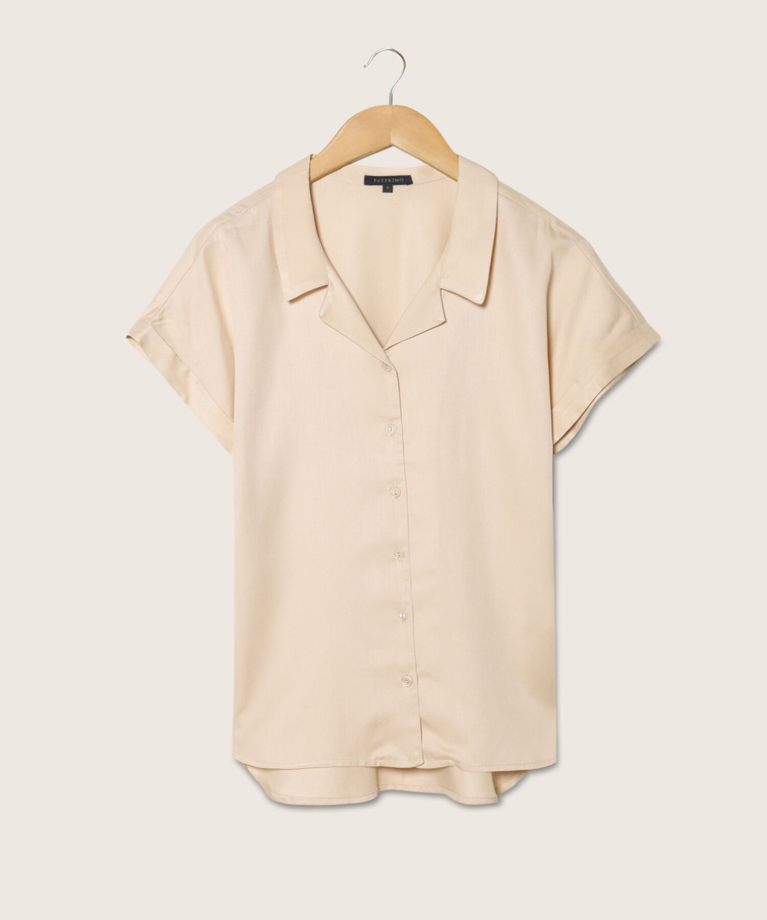 Camisa Unicolor, Manga Corta Con Guardapolvos, Cuello Sport Y Botonadura Azul