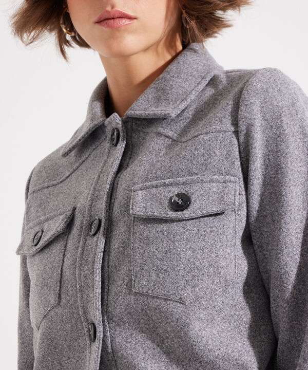 Chaqueta Corta Con Botones En Frente