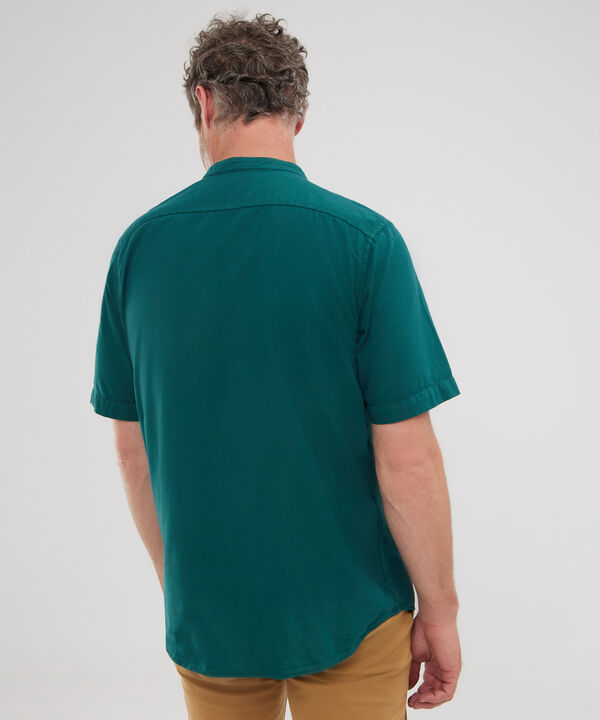 Camisa Unicolor Silueta Regular Fit