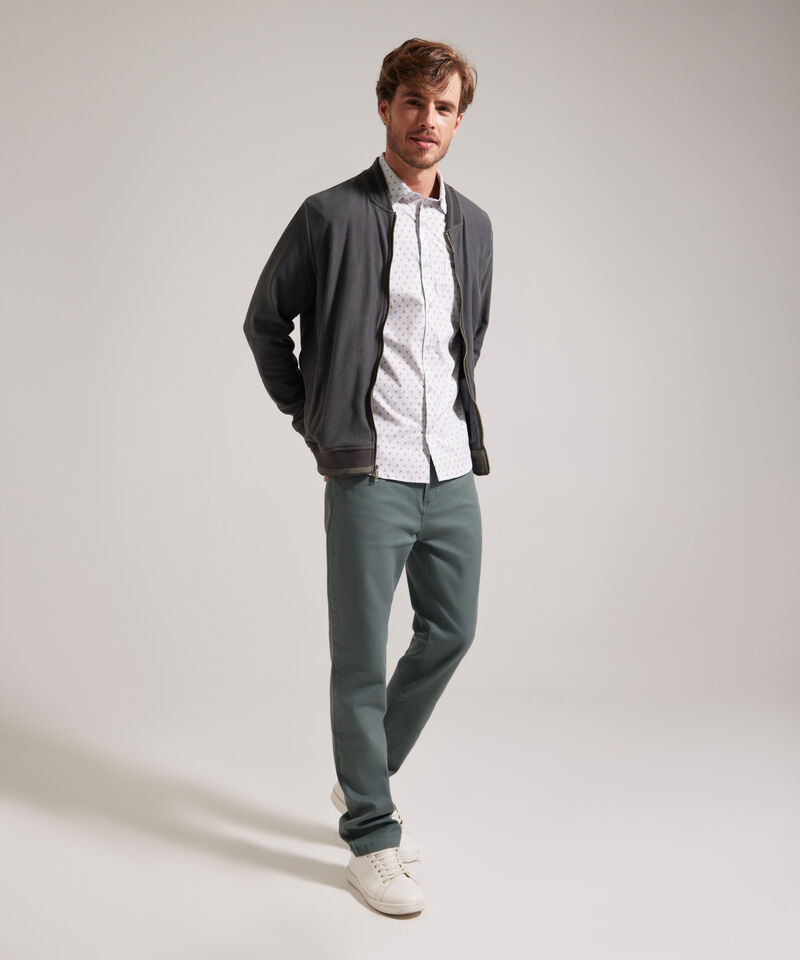 Camisa Estampada Manga Corta Con Bolsillo Y Silueta Slim Fit