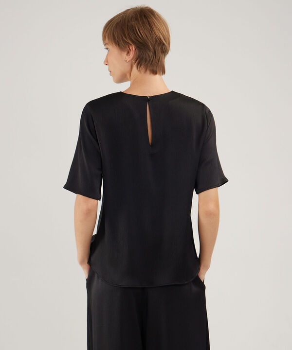 Blusa Unicolor image number null