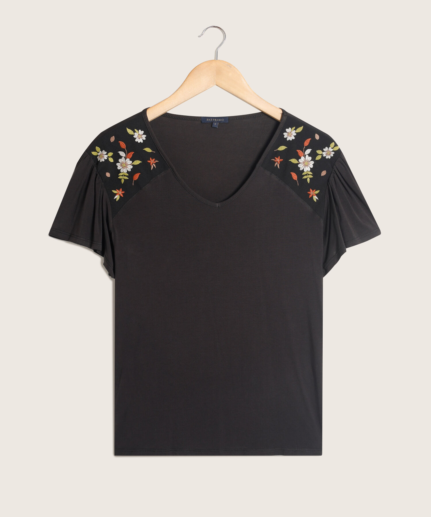 Camiseta Con Boleros Y Bordado