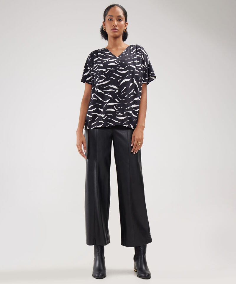 Blusa Con Pliegues En Hombro